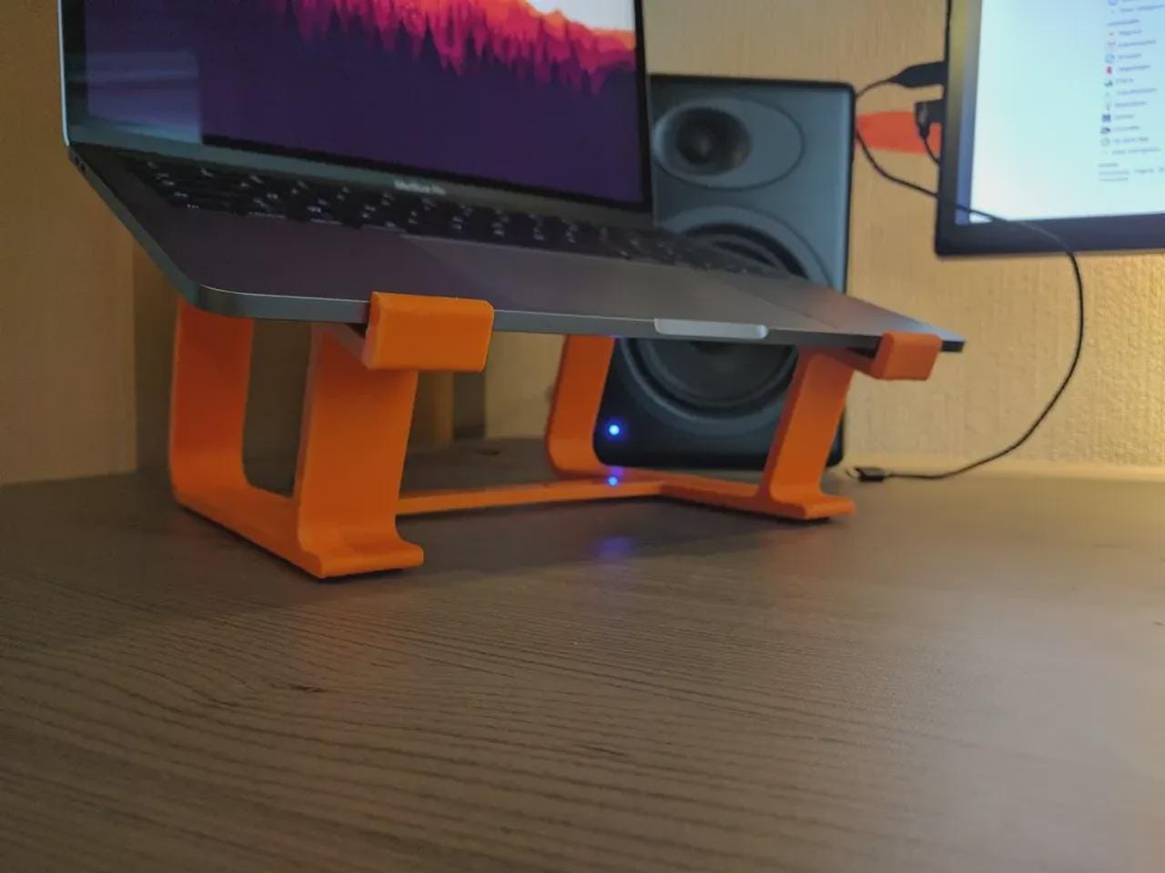 3D Printed Laptop Stand - Ergonomic, Lightweight & Modern Design