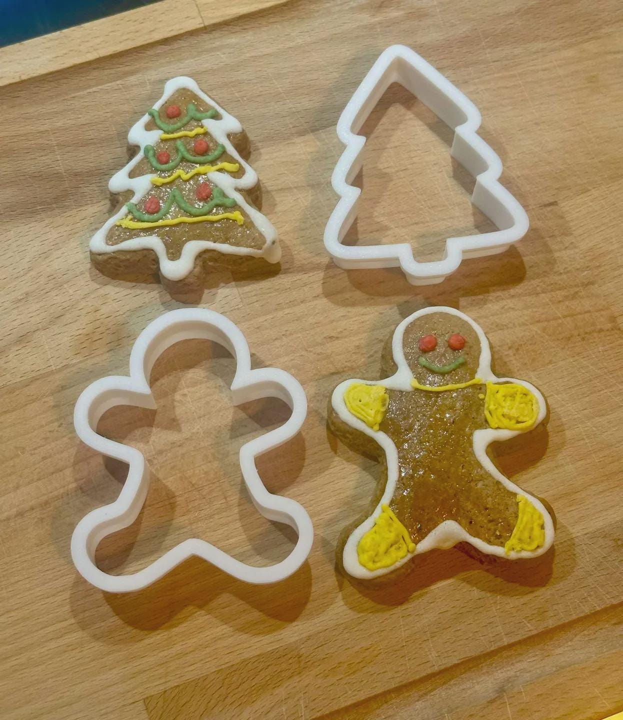 Festive 7-Piece Christmas Cookie Cutter Set | Candy Cane, Tree, Reindeer & More!