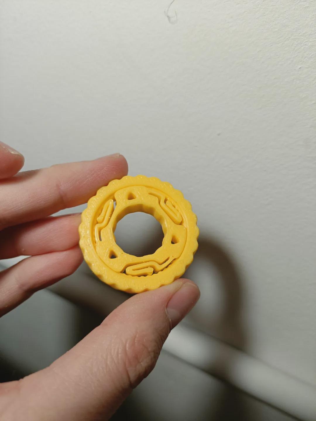 Fidget Spinner Ring – 16mm | Diamond, Tire & Grid Bezels | Stress Relief Toy