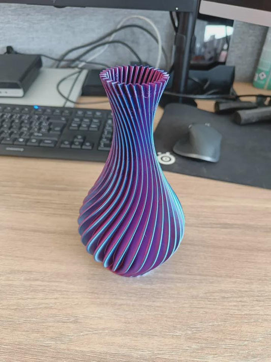 3D Printed Spiral Vase – Tri-Colour Silk PLA | Unique Home Decor, Modern Vase, Statement Piece