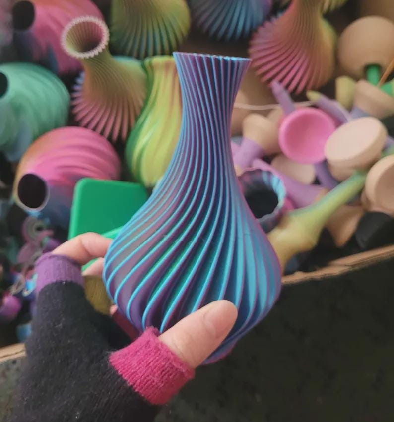 3D Printed Spiral Vase – Tri-Colour Silk PLA | Unique Home Decor, Modern Vase, Statement Piece