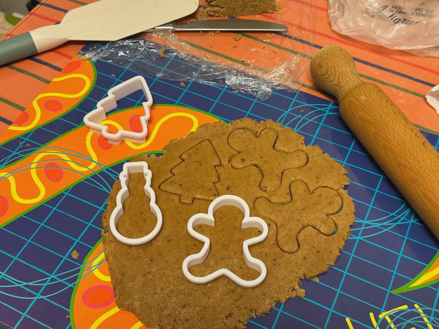 Festive 7-Piece Christmas Cookie Cutter Set  | Candy Cane, Tree, Reindeer & More!